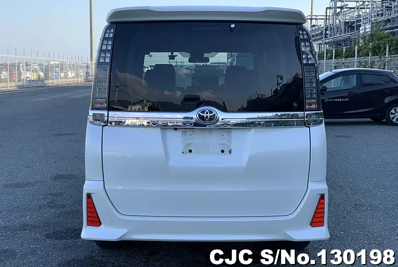 2016 Toyota / Voxy Stock No. 130198