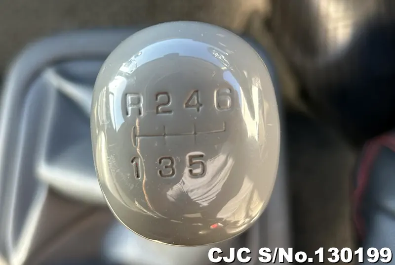 2006 Mitsubishi / Fuso Fighter Stock No. 130199