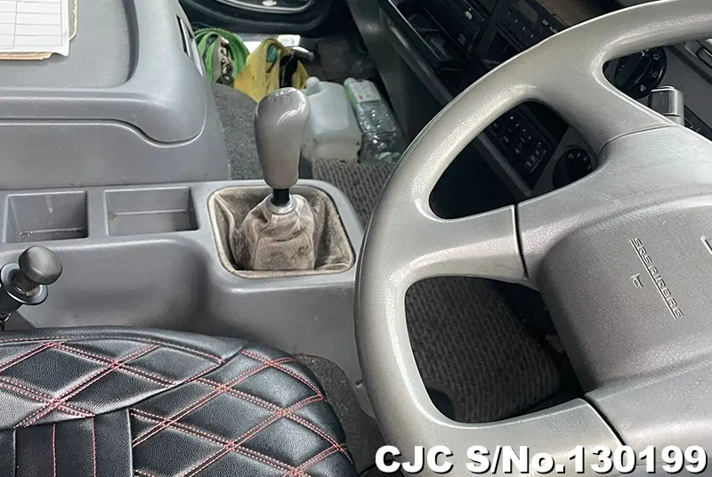 2006 Mitsubishi / Fuso Fighter Stock No. 130199