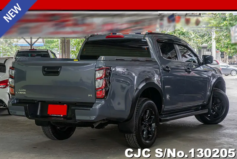 Isuzu D-Max in Gray for Sale Image 2