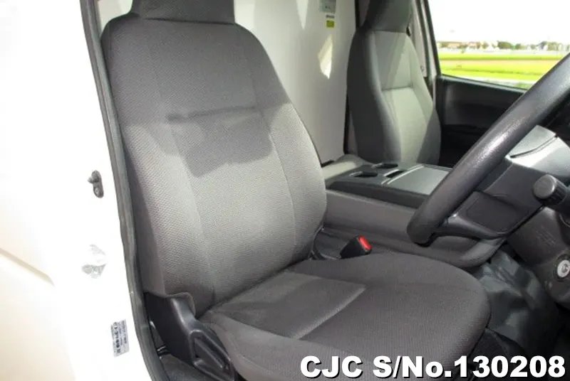 2019 Toyota / Hiace Stock No. 130208