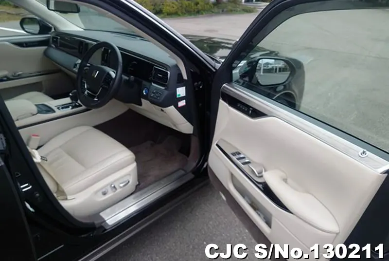 2019 Toyota / Century Stock No. 130211