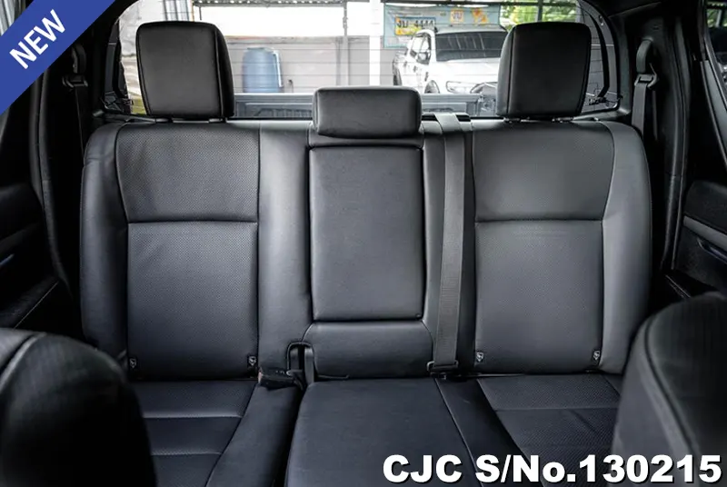 Toyota Hilux in Oxide Bronze Metallic for Sale Image 13