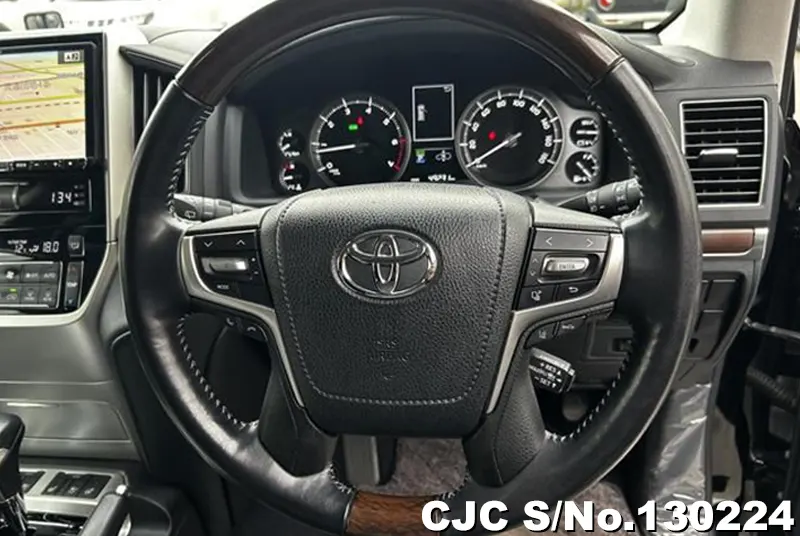 2018 Toyota / Land Cruiser Stock No. 130224