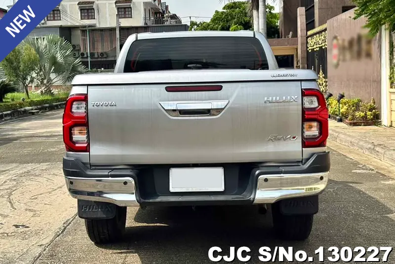 Toyota Hilux in Silver for Sale Image 5