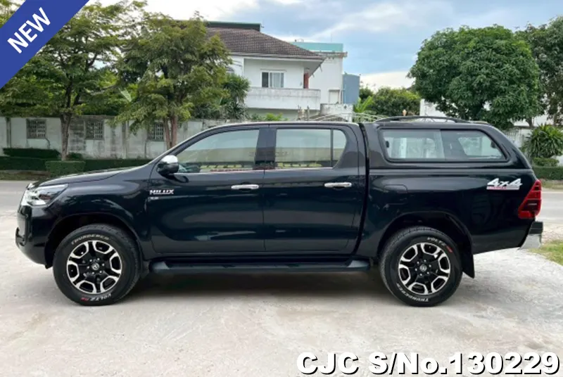 2021 Toyota / Hilux / Revo Stock No. 130229