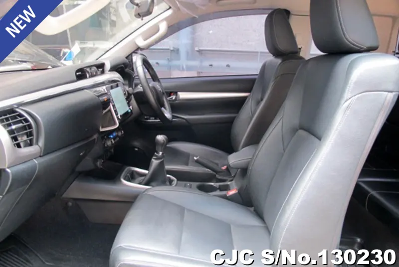 Toyota Hilux in Gray for Sale Image 7