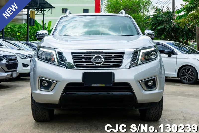 Nissan Navara in Silver for Sale Image 4