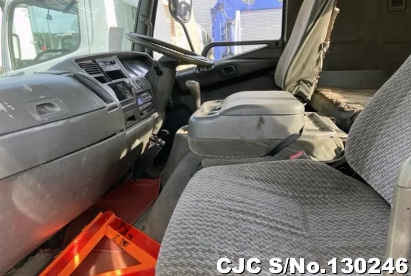 1996 Mitsubishi / Fuso Fighter Stock No. 130246