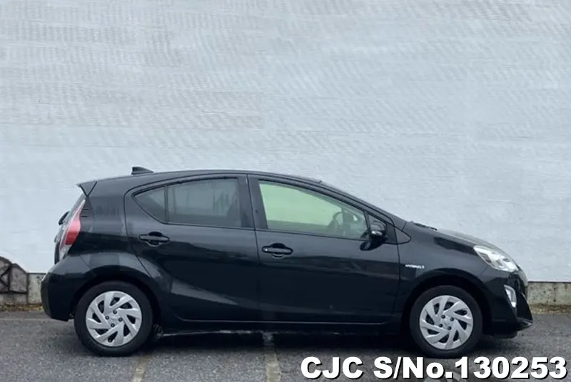 2016 Toyota / Aqua Stock No. 130253