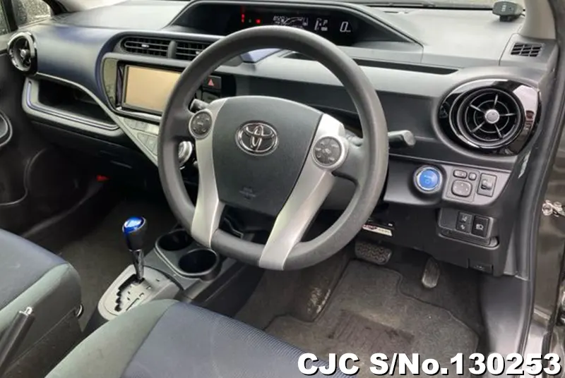 2016 Toyota / Aqua Stock No. 130253