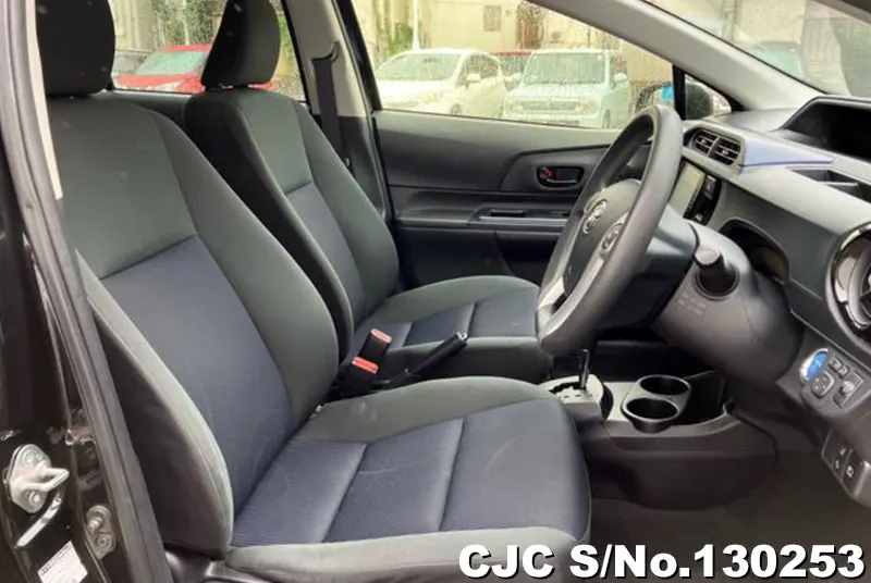 2016 Toyota / Aqua Stock No. 130253