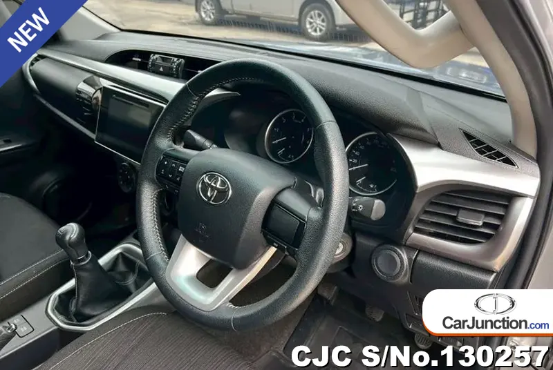 Toyota Hilux in Silver for Sale Image 4