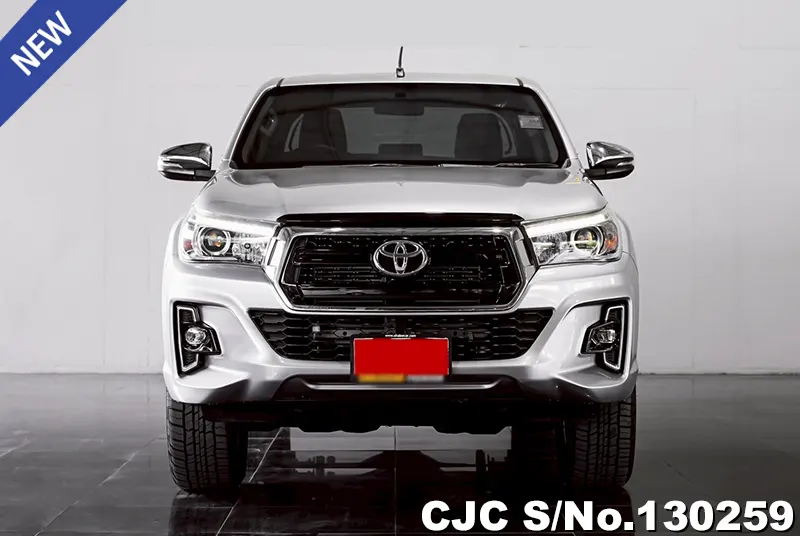 Toyota Hilux in Silver for Sale Image 4