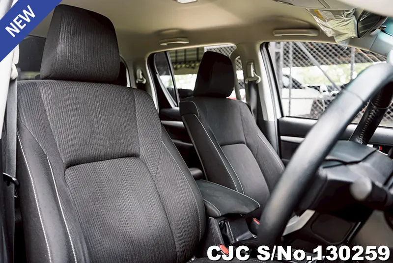 2020 Toyota / Hilux / Revo Stock No. 130259