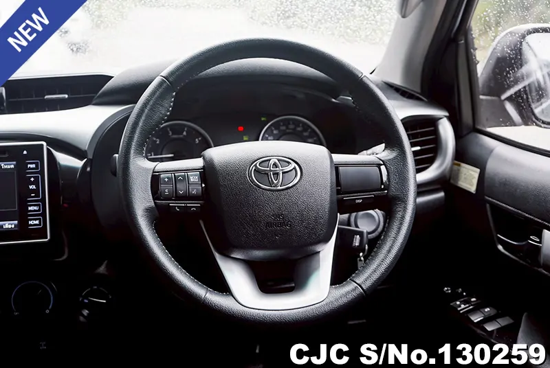 2020 Toyota / Hilux / Revo Stock No. 130259