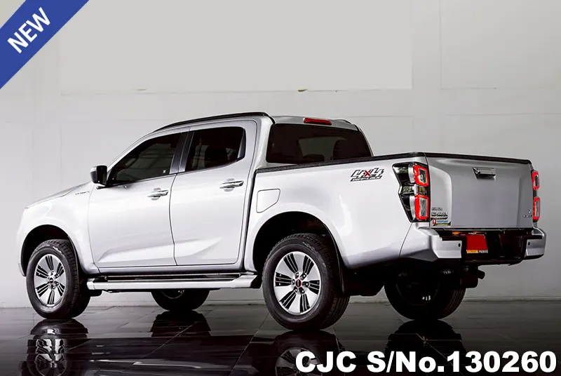 Isuzu D-Max in Silver for Sale Image 1
