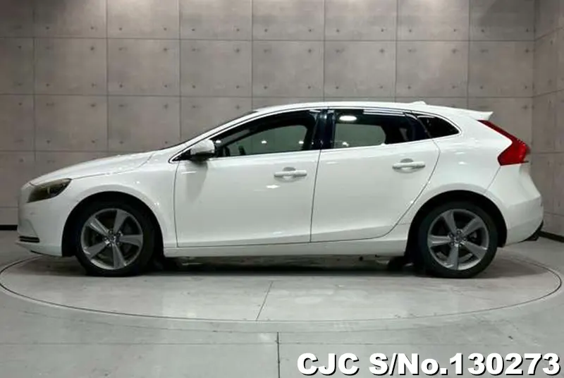 2015 Volvo / V40 Stock No. 130273