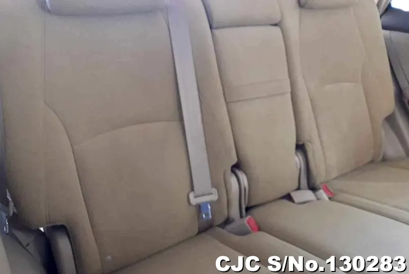 2005 Toyota / Harrier Stock No. 130283