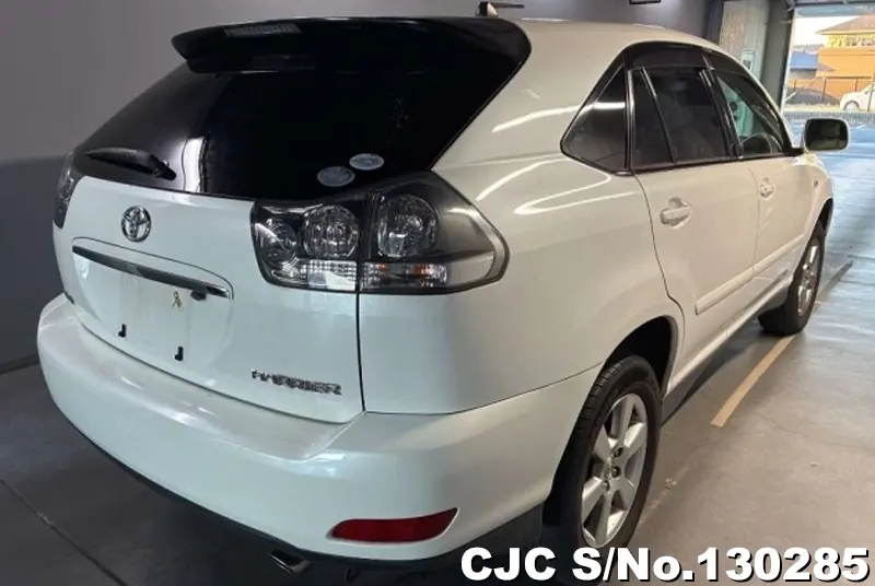 2004 Toyota / Harrier Stock No. 130285