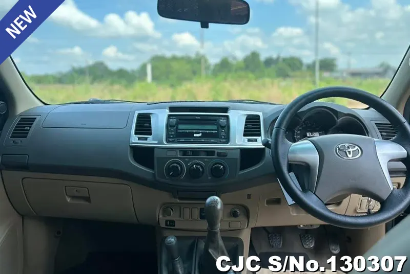 2013 Toyota / Hilux / Revo Stock No. 130307