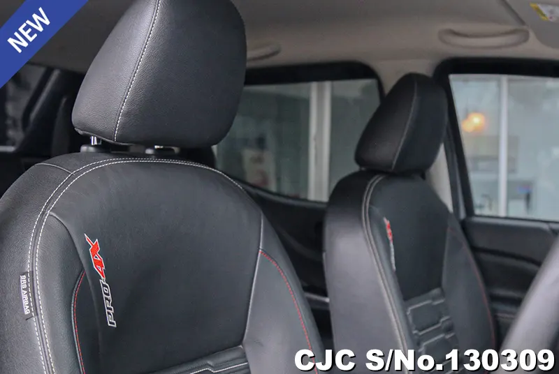 Nissan Navara in Stealth Grey for Sale Image 7