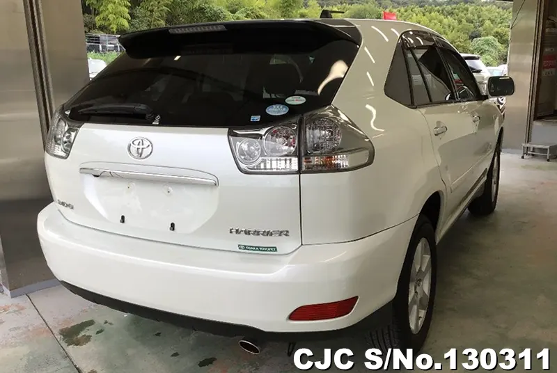 2010 Toyota / Harrier Stock No. 130311