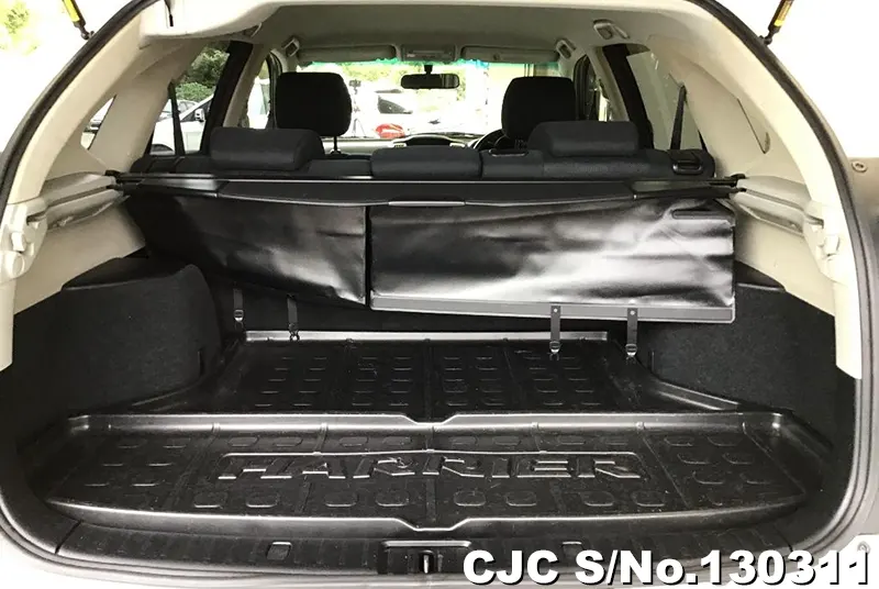 2010 Toyota / Harrier Stock No. 130311