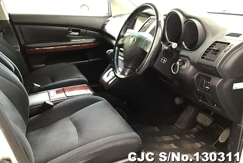 2010 Toyota / Harrier Stock No. 130311