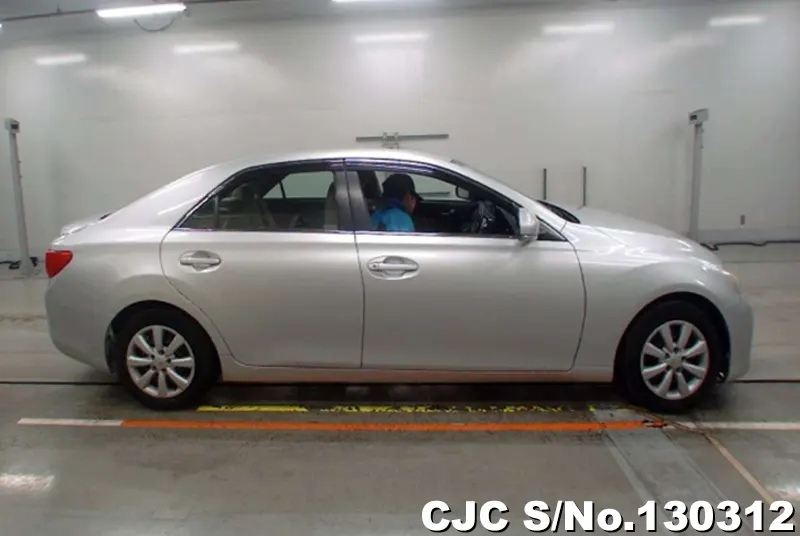 2010 Toyota / Mark X Stock No. 130312