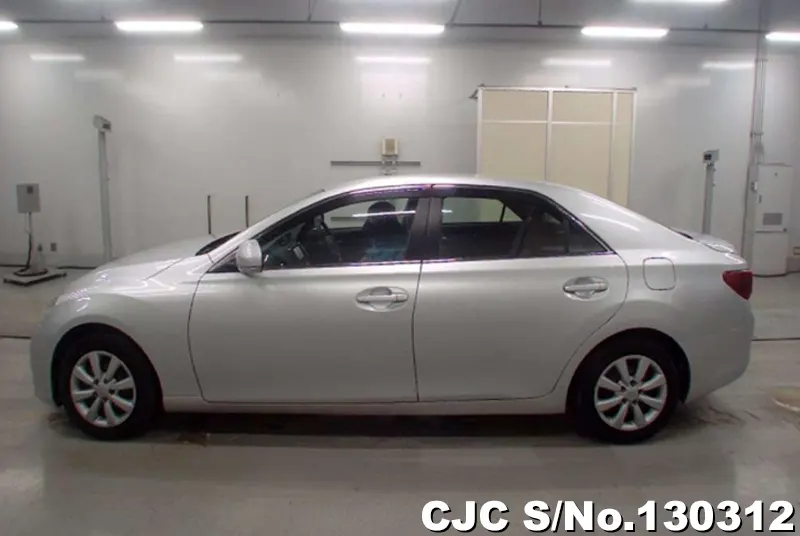 2010 Toyota / Mark X Stock No. 130312