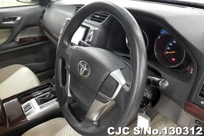 2010 Toyota / Mark X Stock No. 130312