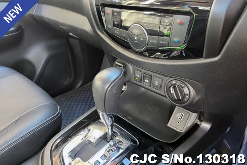 2022 Nissan / Navara Stock No. 130318