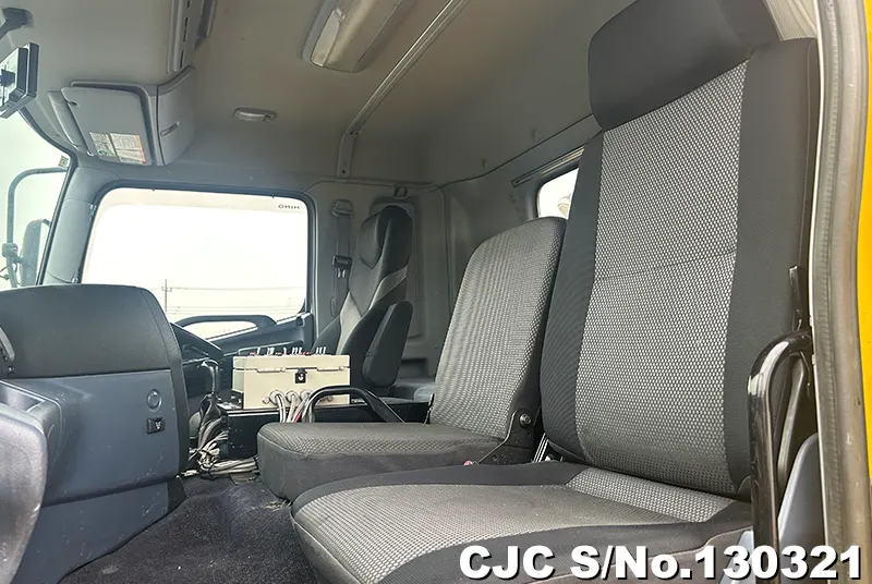 2005 Hino / Profia Stock No. 130321