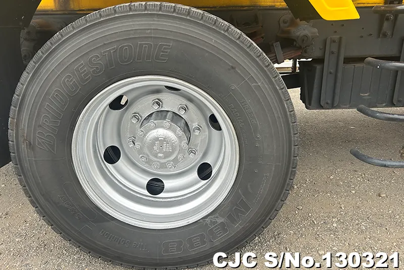 2005 Hino / Profia Stock No. 130321