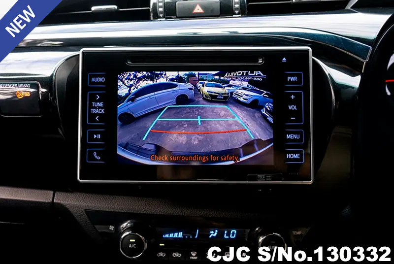 Toyota Hilux in White for Sale Image 15