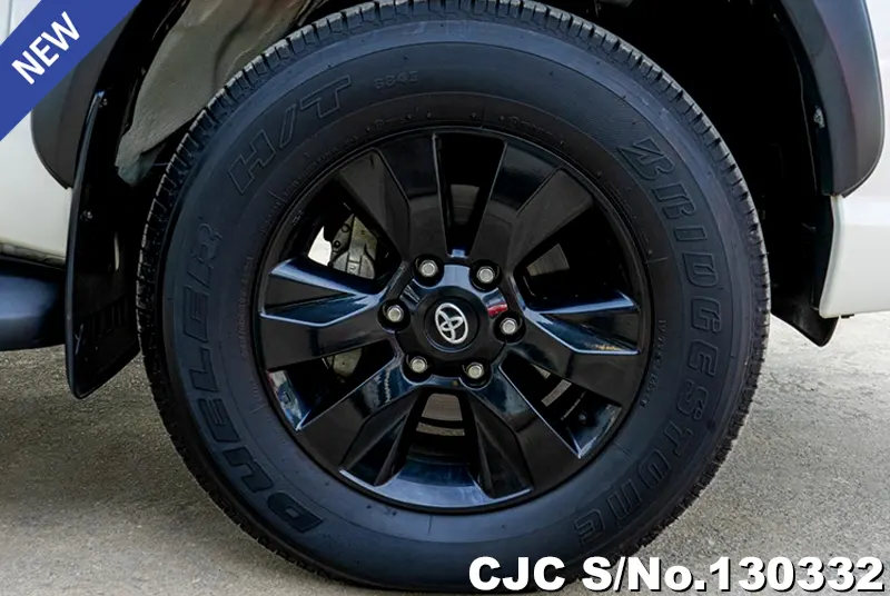 2019 Toyota / Hilux / Revo Rocco Stock No. 130332