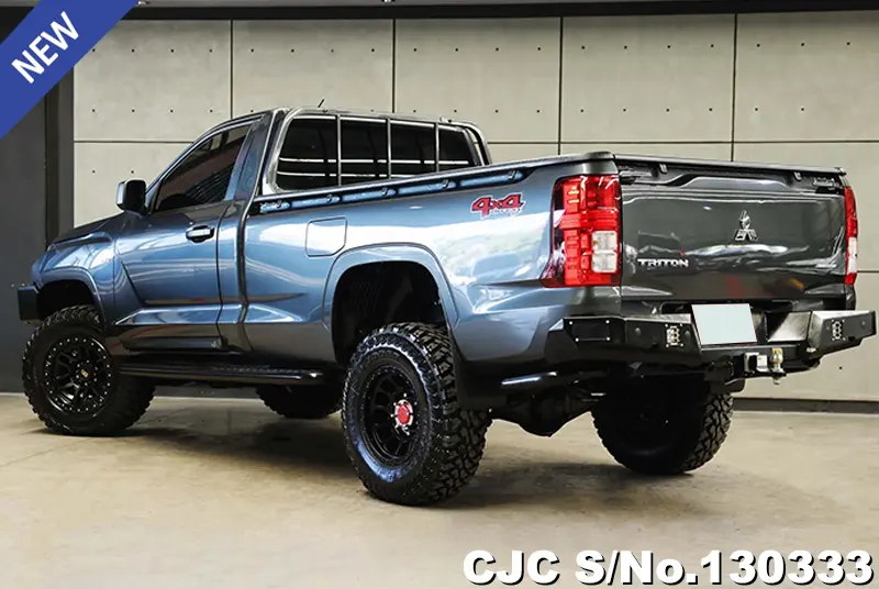 Mitsubishi Triton in Gray for Sale Image 1