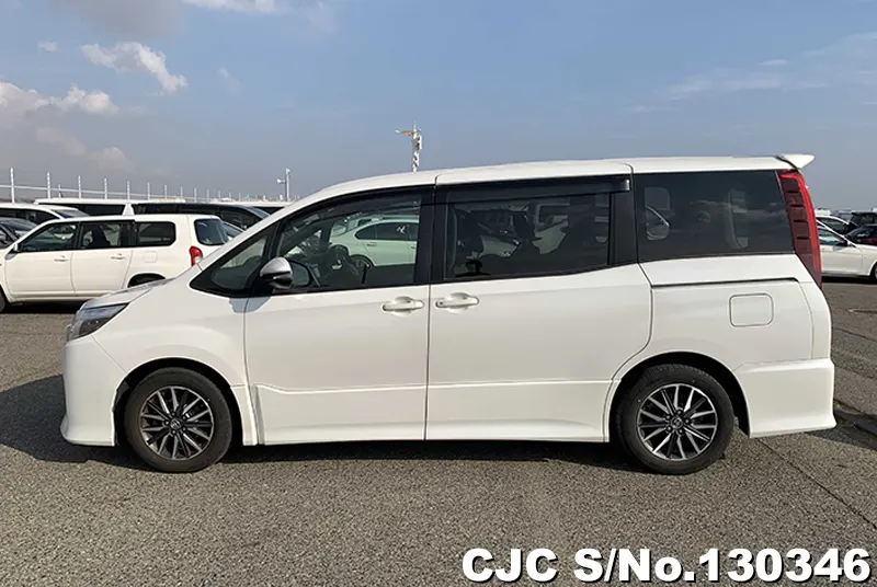 2015 Toyota / Noah Stock No. 130346