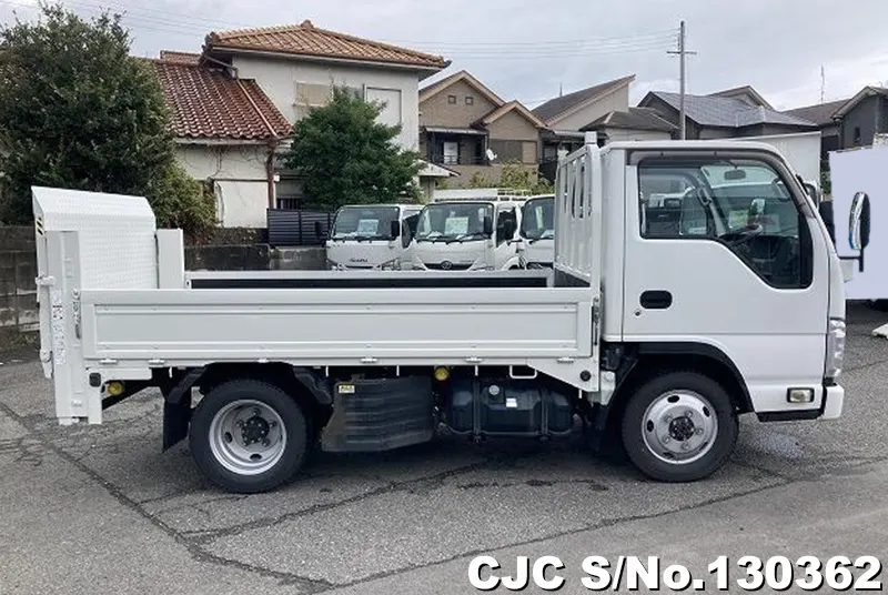 2017 Isuzu / Elf Stock No. 130362