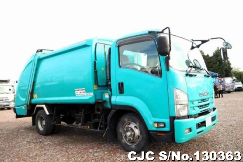 2017 Isuzu / Forward FRR90