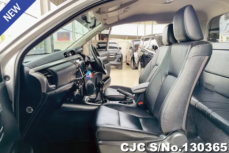 Toyota Hilux in Silver for Sale Image 9