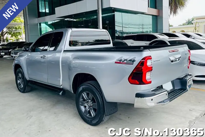 Toyota Hilux in Silver for Sale Image 1