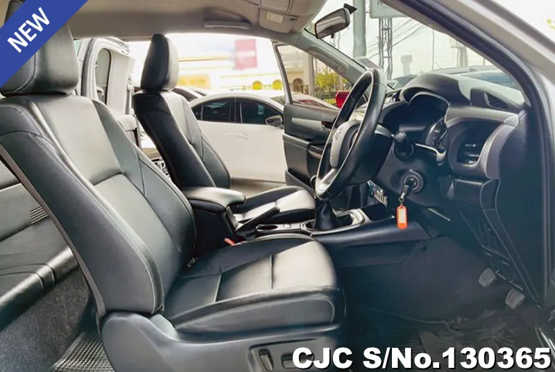 Toyota Hilux in Silver for Sale Image 8