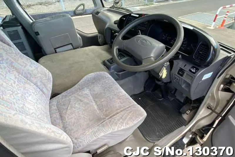 2005 Hino / Liesse Stock No. 130370