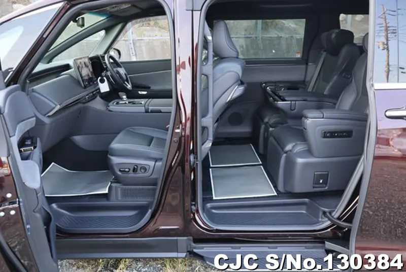 2025 Lexus / LM500h Stock No. 130384