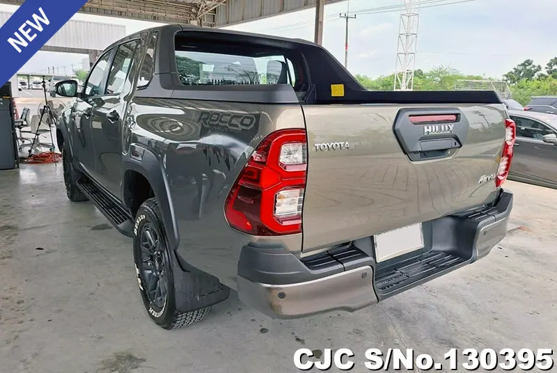 Toyota Hilux in Oxide Bronze Metallic for Sale Image 2