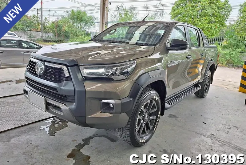 Toyota Hilux in Oxide Bronze Metallic for Sale Image 3
