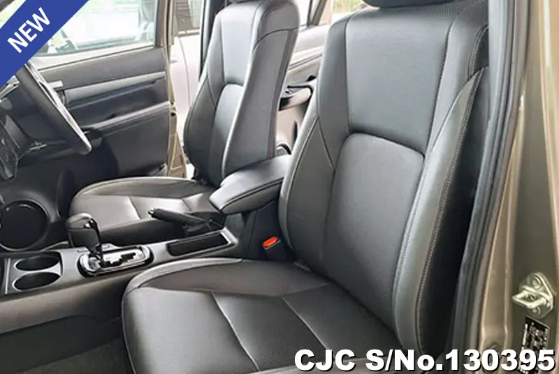 Toyota Hilux in Oxide Bronze Metallic for Sale Image 8