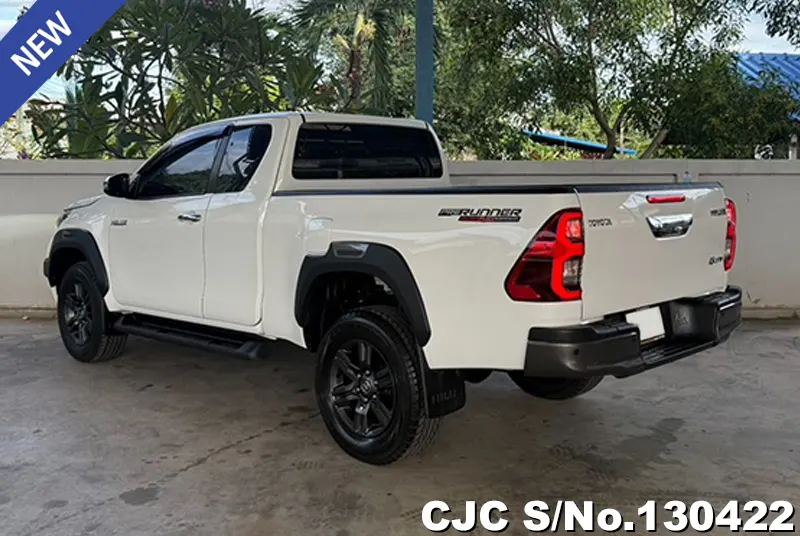 Toyota Hilux in White for Sale Image 1